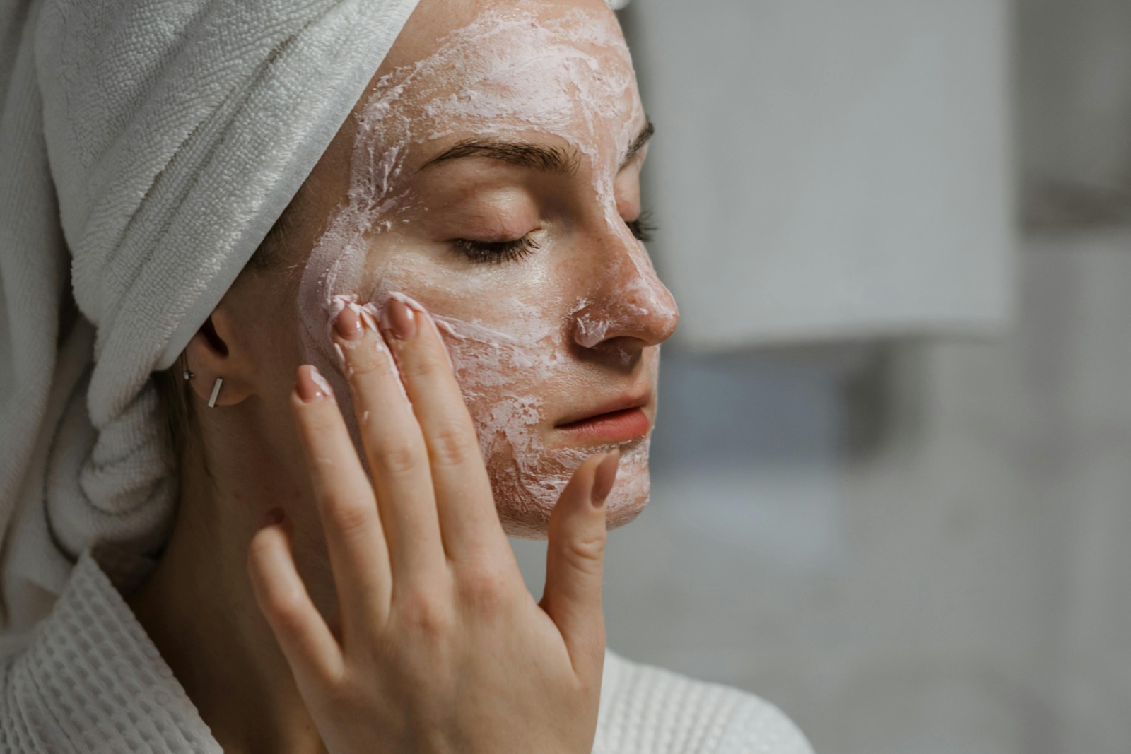6 Expert Face Treatments for a Youthful, Vibrant Appearance